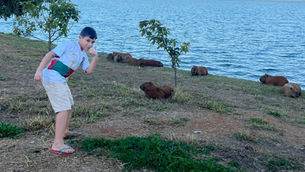 “Capysbara”. É o canal no Youtube de Enzo, 9 anos