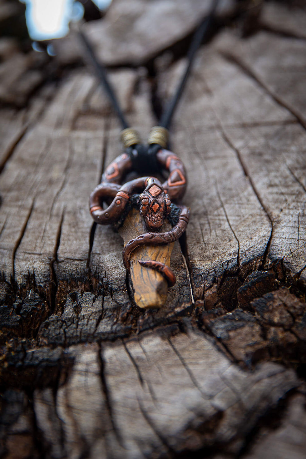 Thumbnail: Snake necklace