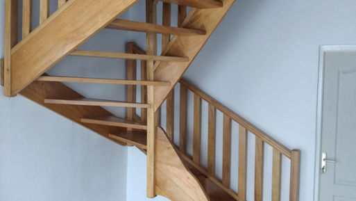Escalier bois massif