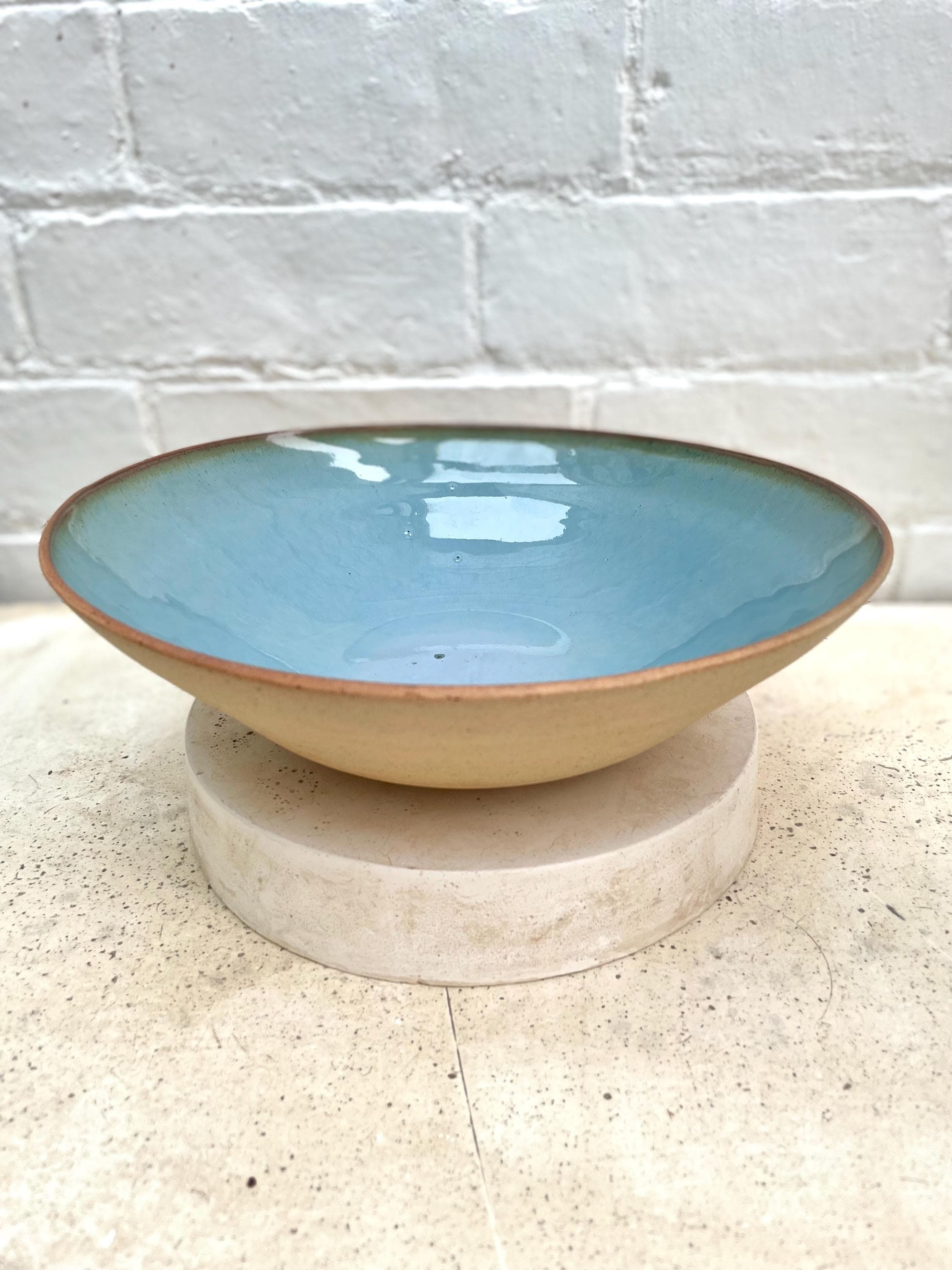 Wide fruit bowl - pale blue.