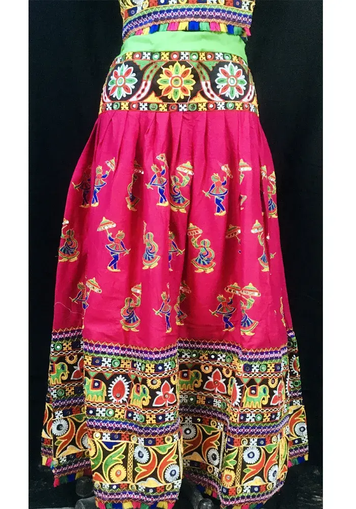 Miniatura: Pink Green Kachhi Embroidery Lehenga Choli Dress
