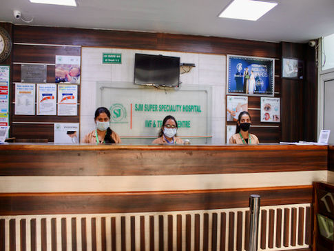 Front Desk / Reception