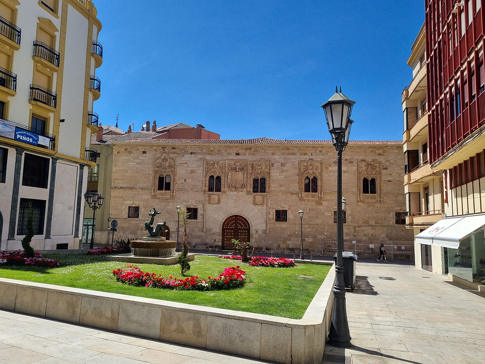 Hola, Spain: Bookending our Portugal wanderings