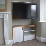 Bespoke Fitted TV unit in Oak