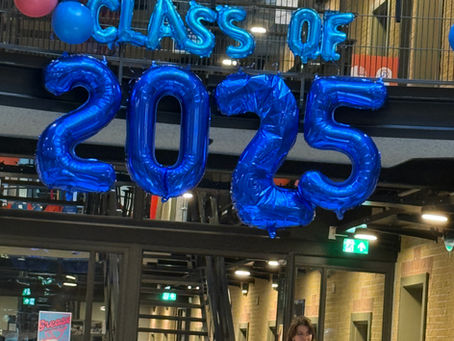 Zaterdagavond vol ijs, muziek en… foute outfits 🍦🎶🎉