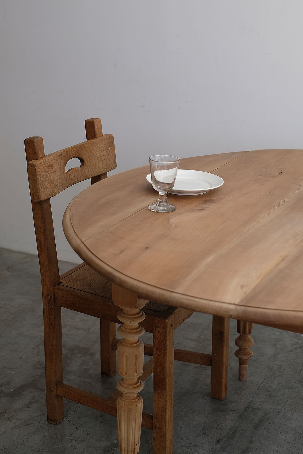 サムネイル： T-851 Table