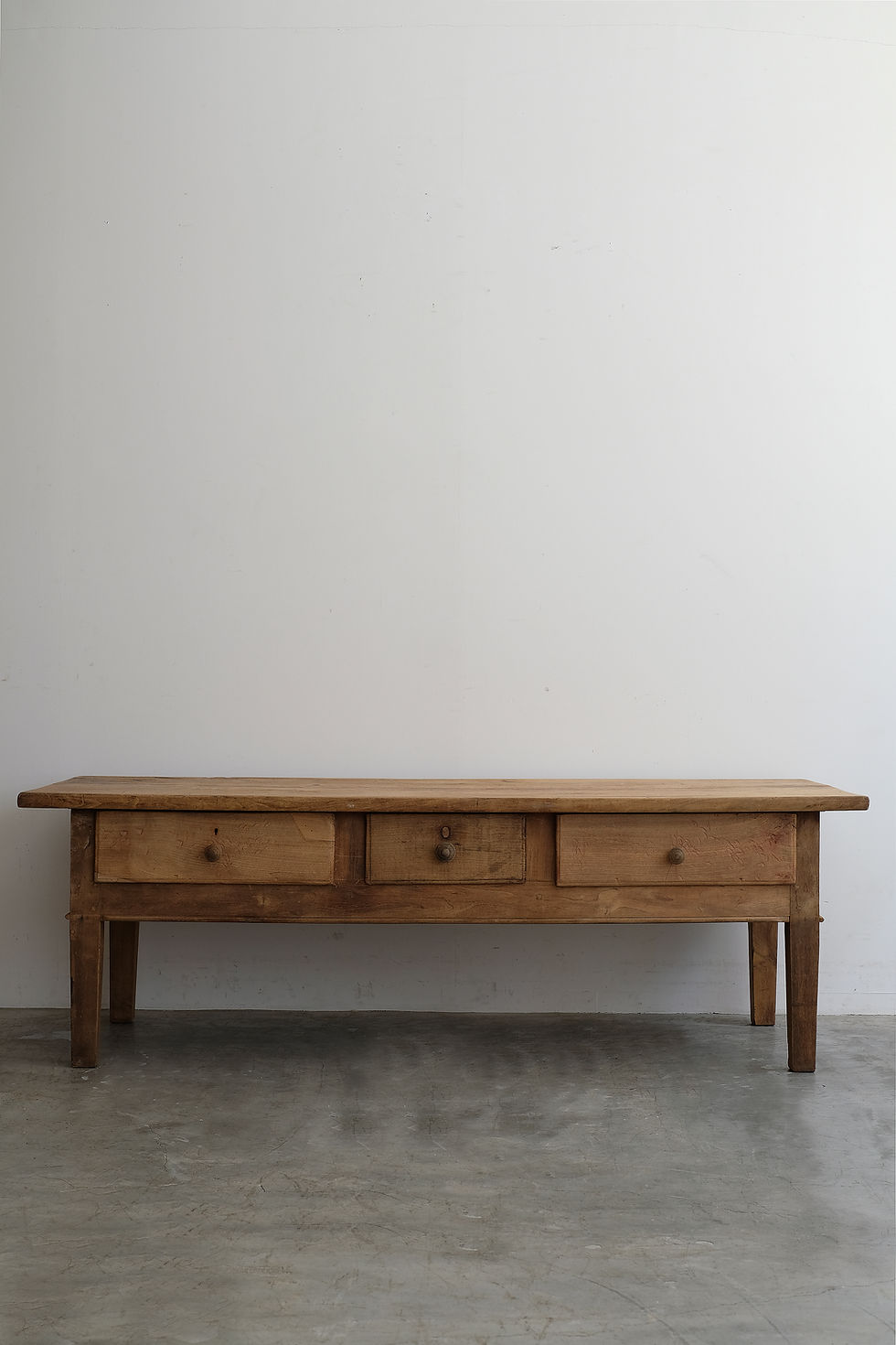 サムネイル： T-840 Table