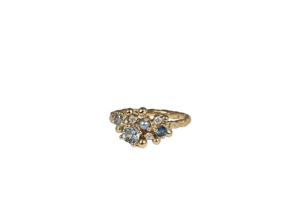 Thumbnail: Charismatic yellow gold ring with colorful gemstones