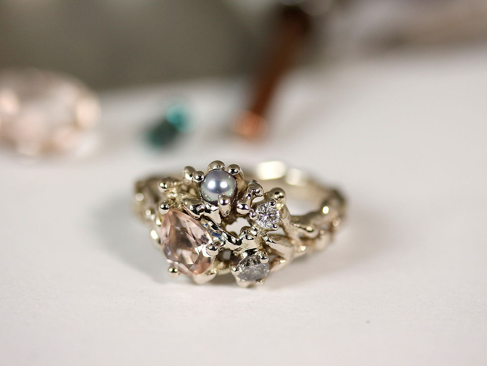 Thumbnail: Elegant white gold ring with pear Morganite