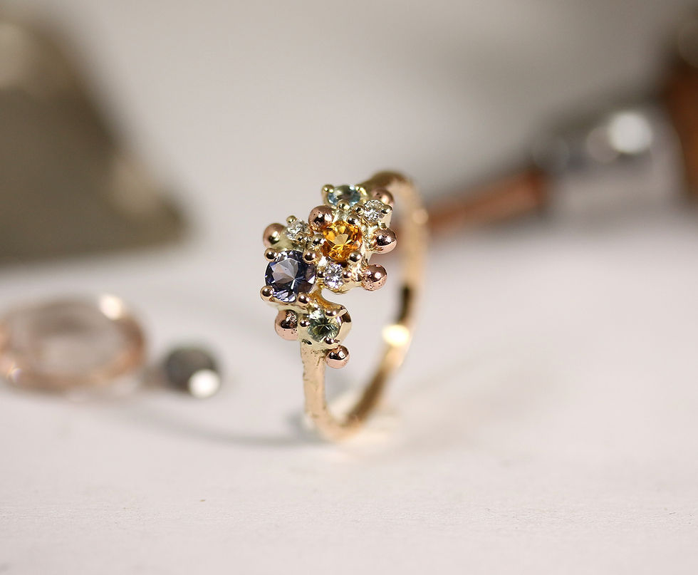 Thumbnail: Artistic gold ring with Sapphires