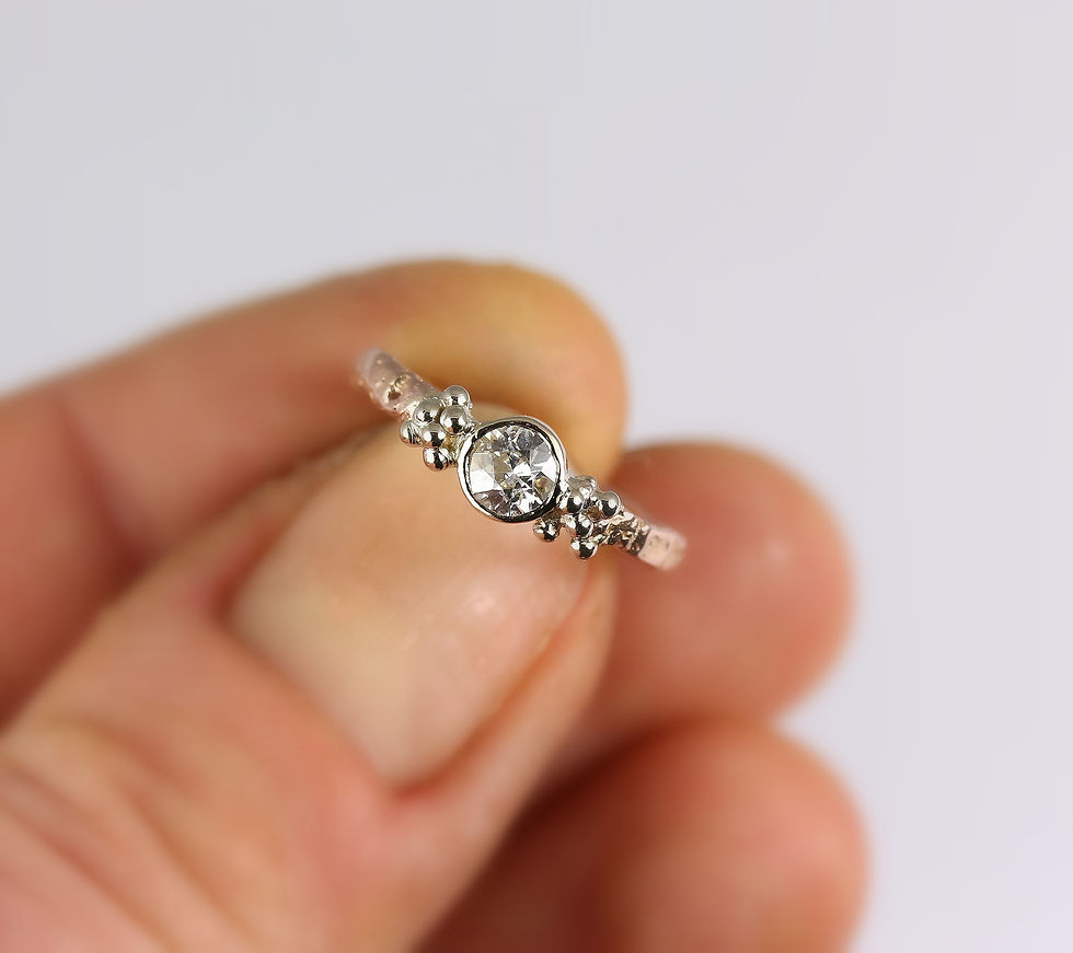 Thumbnail: MADEIRA ring with diamond