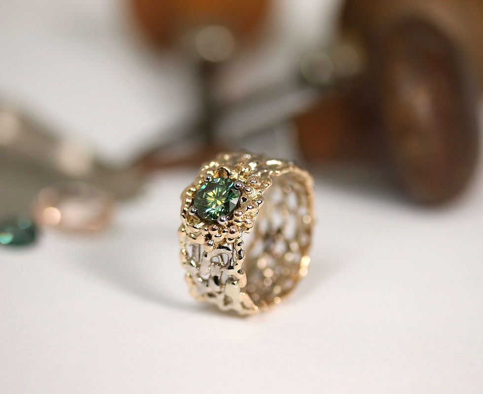 Thumbnail: Lace gold ring with Moissanite stone