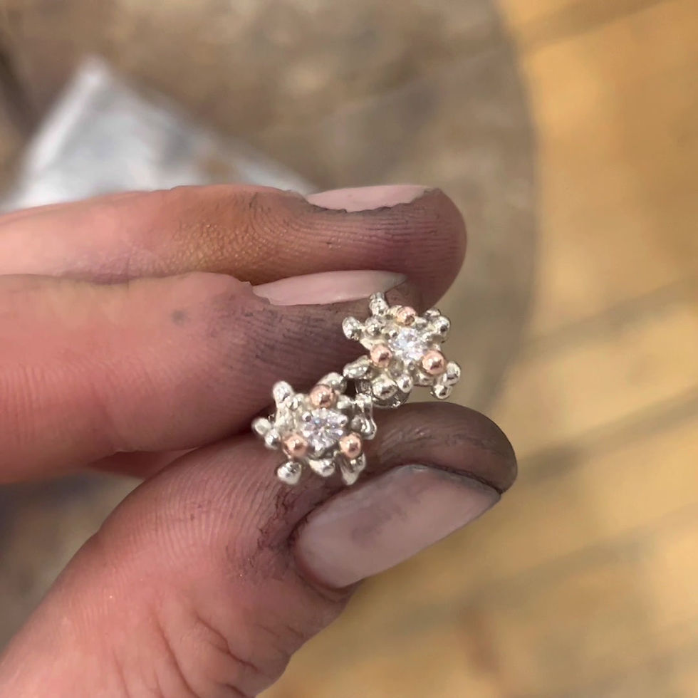 Thumbnail: Minimalistic earrings with Moissanite stones