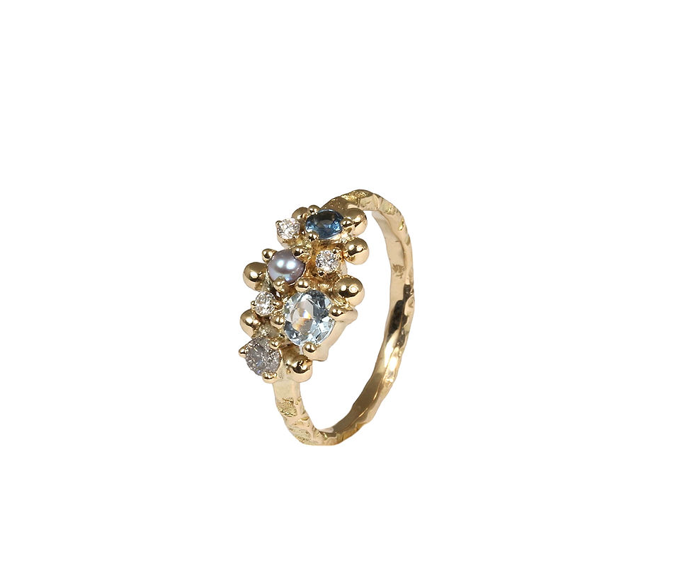 Thumbnail: Charismatic yellow gold ring with colorful gemstones