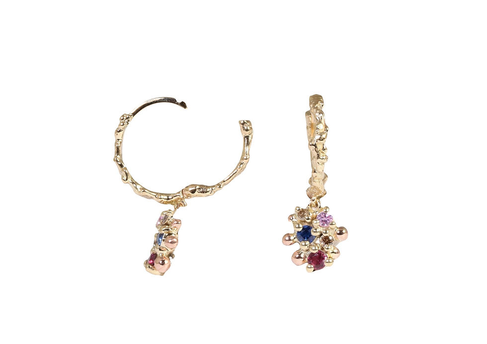Thumbnail: Unique Familia hoop earrings ZARA