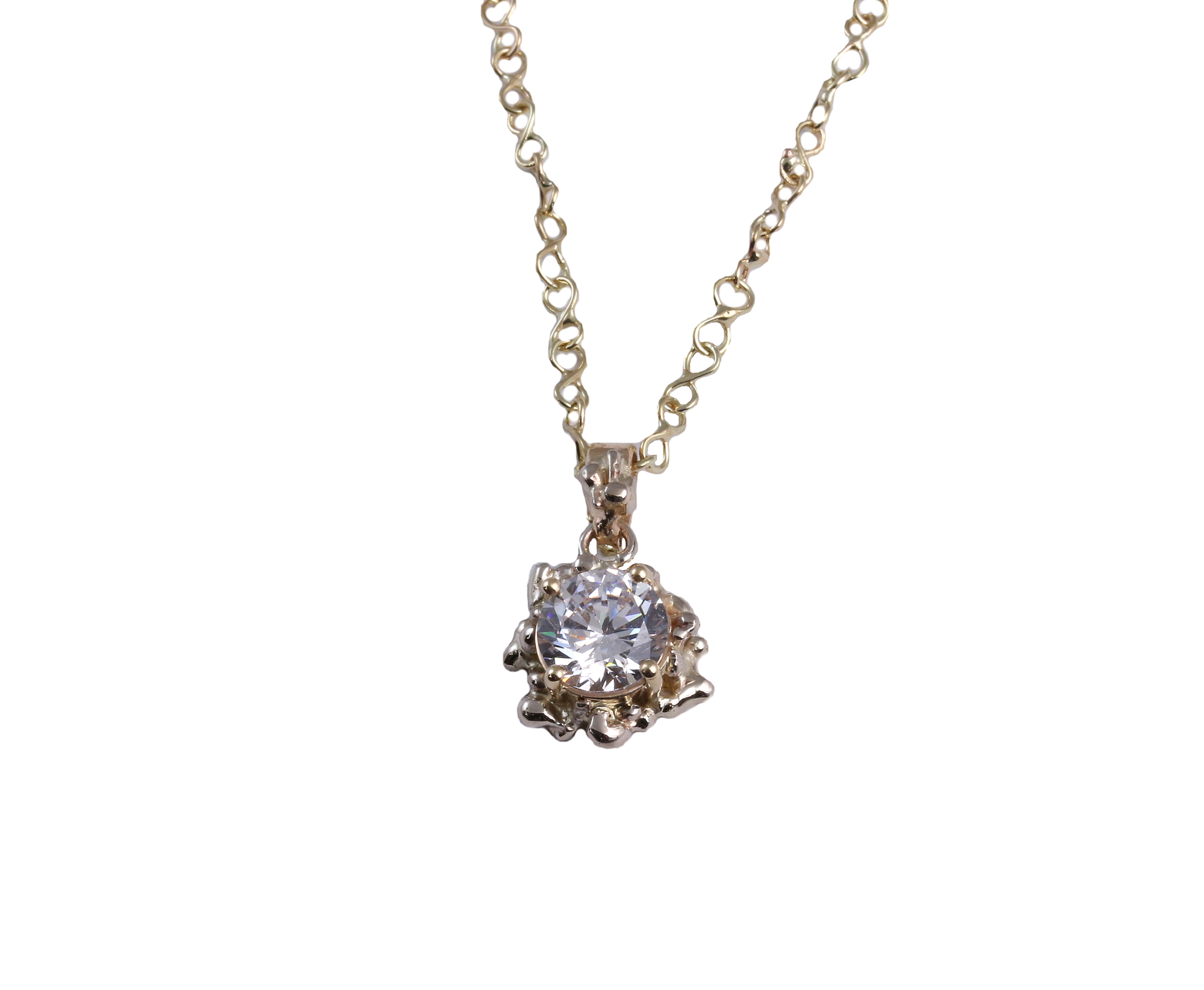 SIA ogrlica z Moissanite kamni