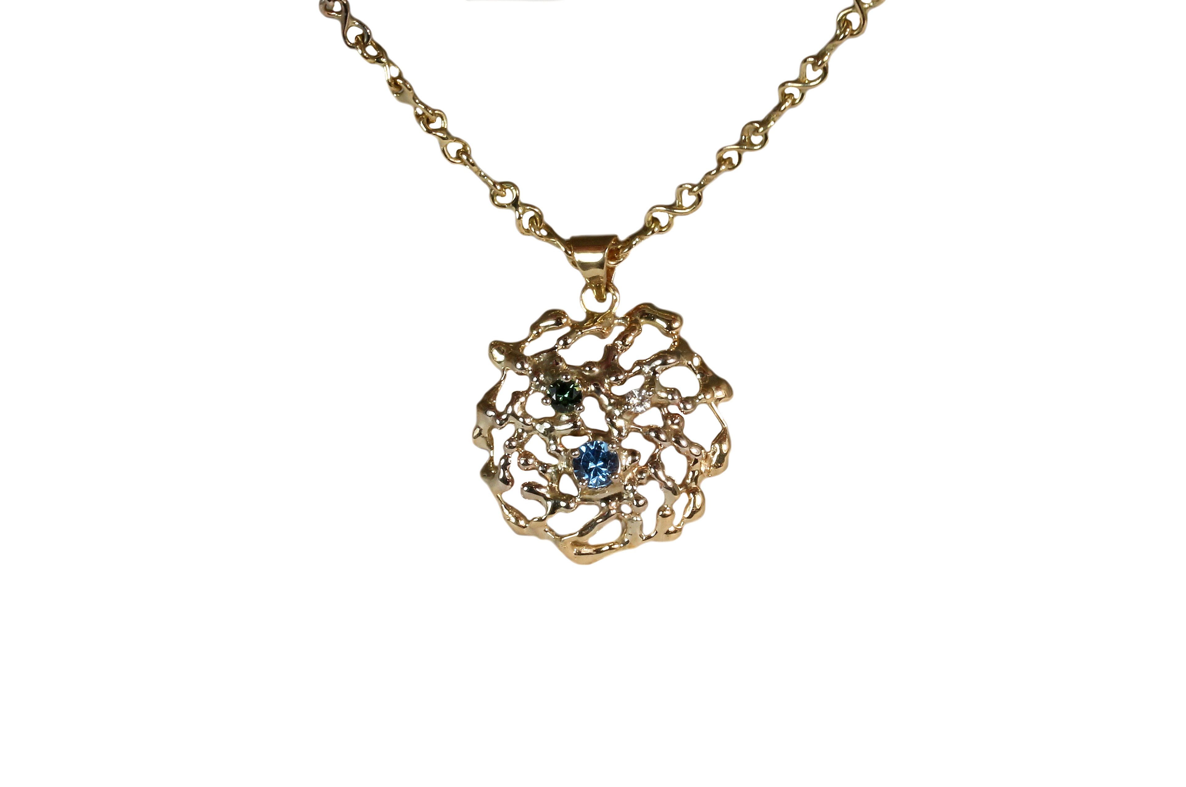 Handmade necklace with rounded pendant