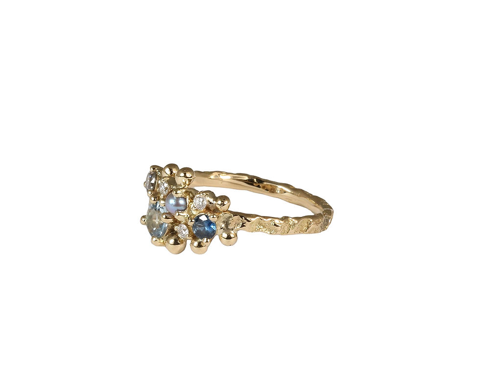 Thumbnail: Charismatic yellow gold ring with colorful gemstones