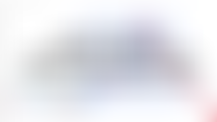 Candlestick chart showing EUR/USD price movements. Blue and red bars indicate rises and falls. Labels include times and trading sessions.