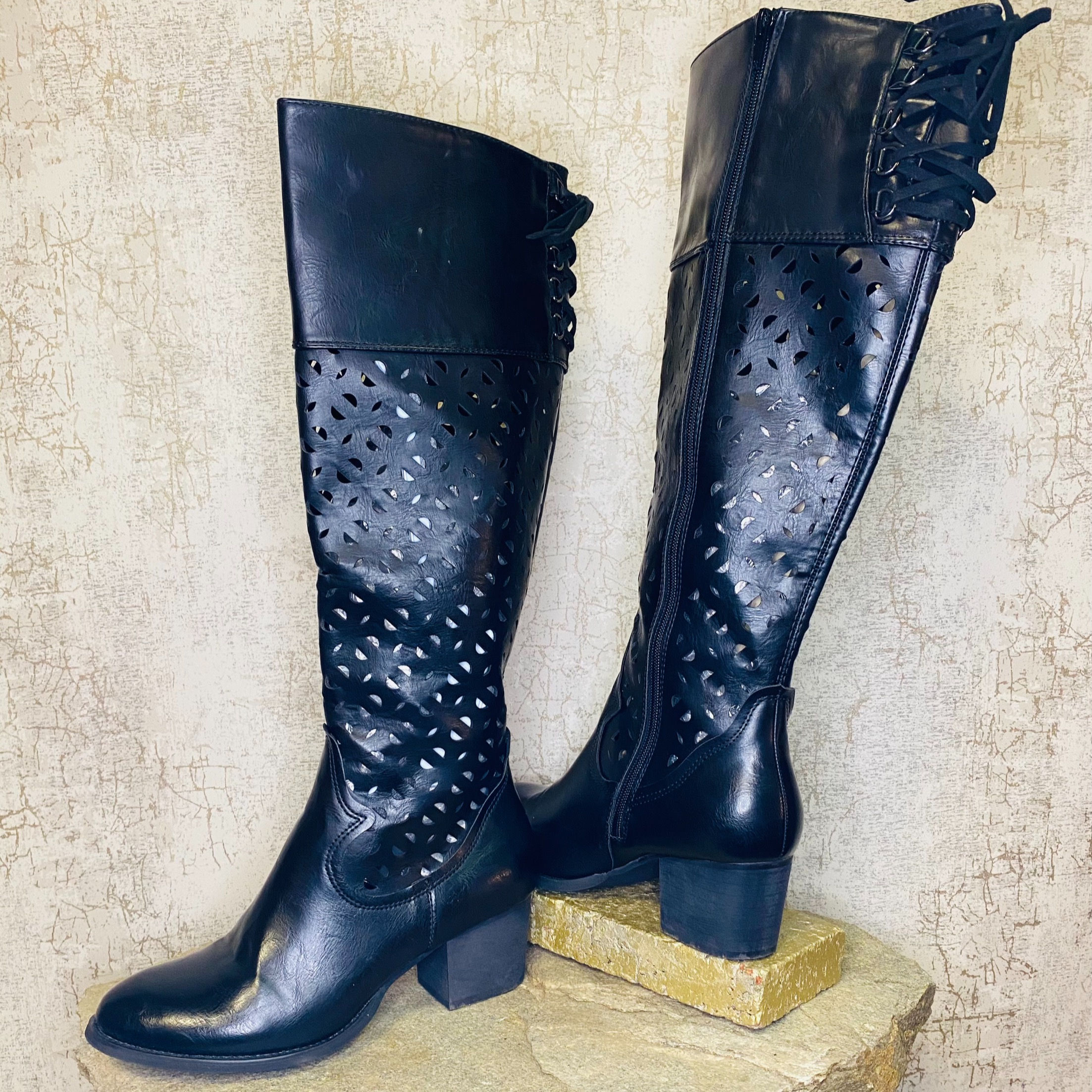 Gabbie Distressed Boot