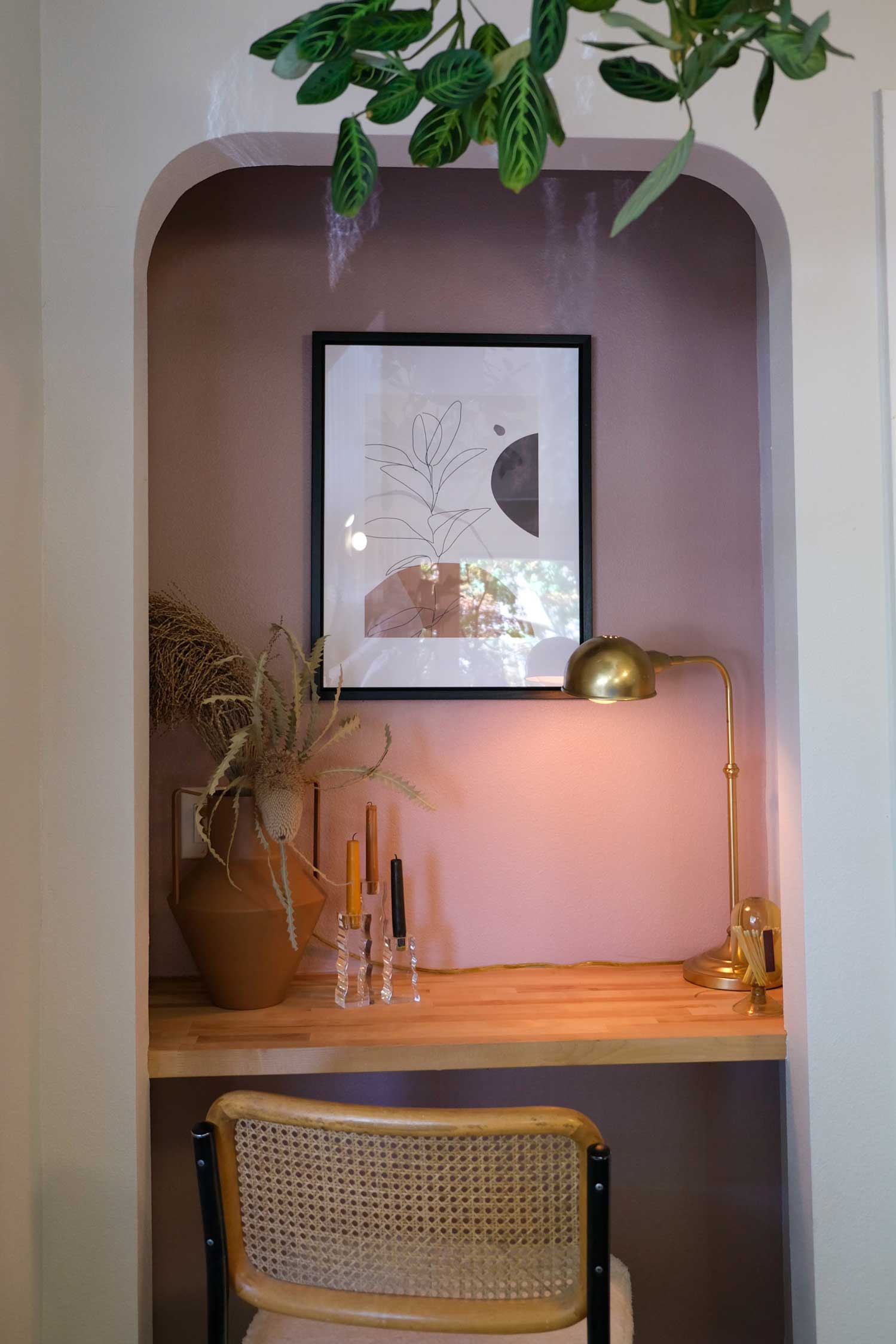 A perfectly nestled working space designed by Alli