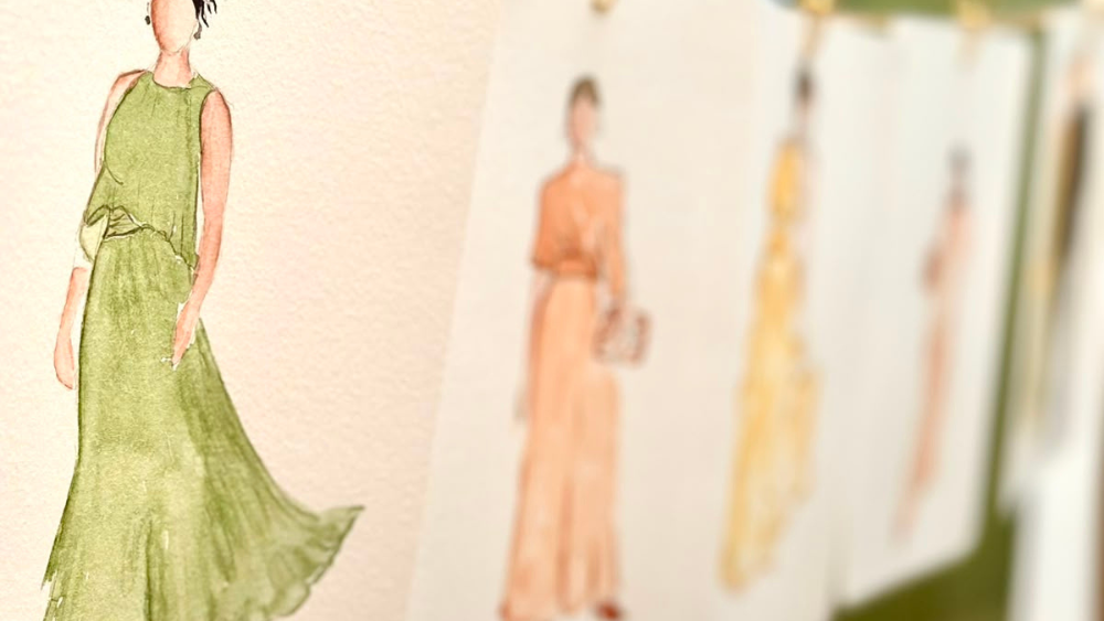 Ilustração de moda em aquarela na estética faceless art com vestidos elegantes expostos em papel de algodão por Carolina Suffi aquarelista para casamento de luxo.