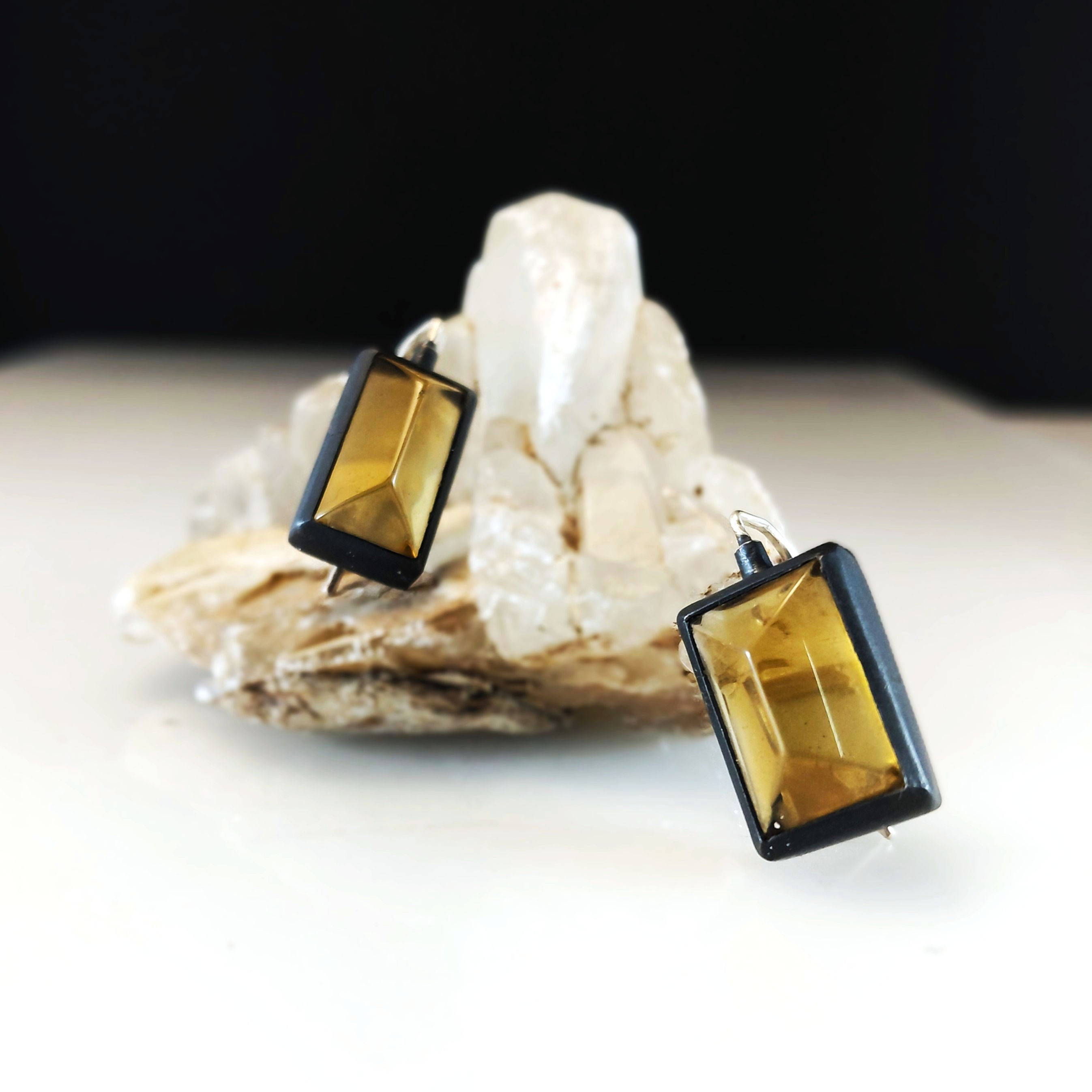 Citrine Short Hook Easrrings