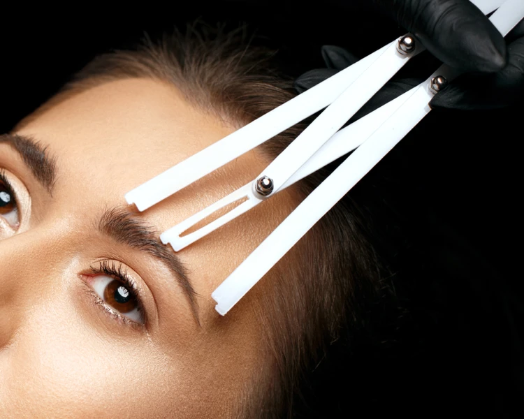 Certificación de Cejas Efecto Polvo