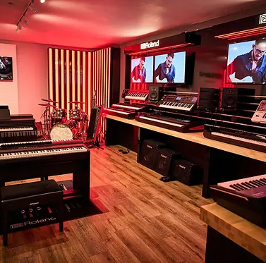 Roland-Denmark-Street-Keys-3 (1).webp