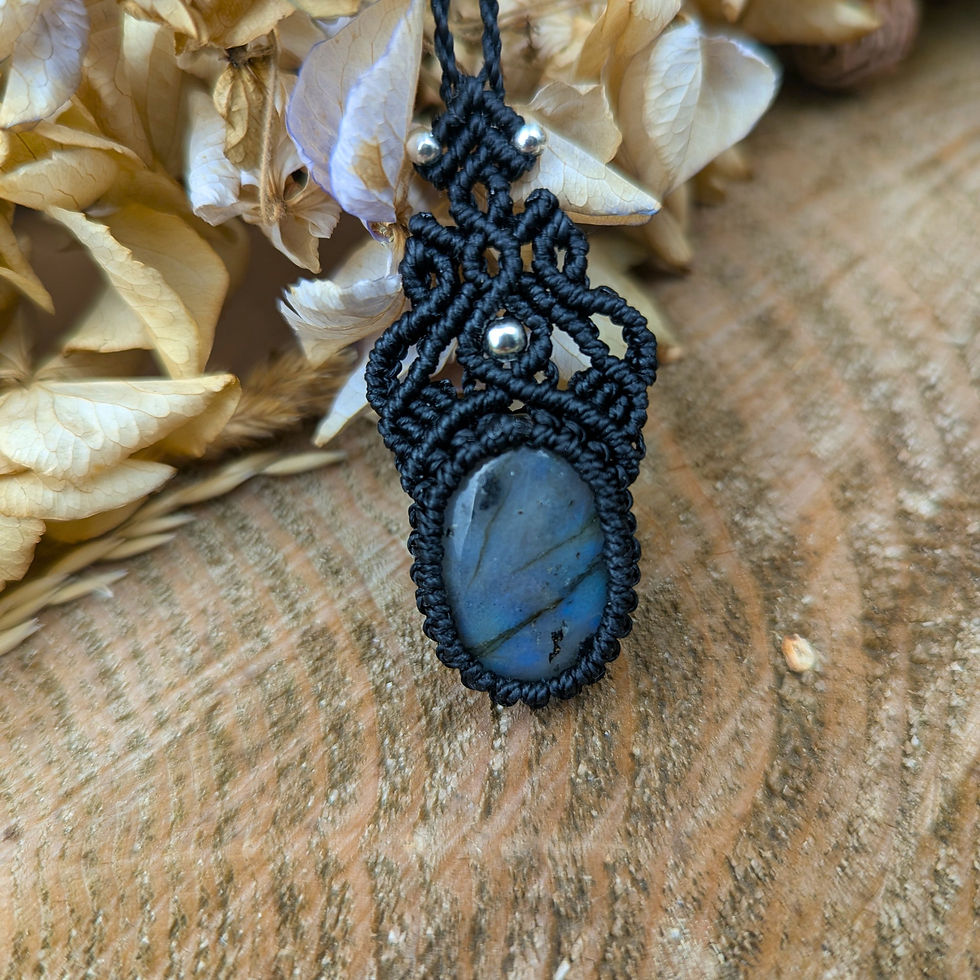 Boho Makramee Kette schwarz | Labradorit Edelstein | Einzelstück