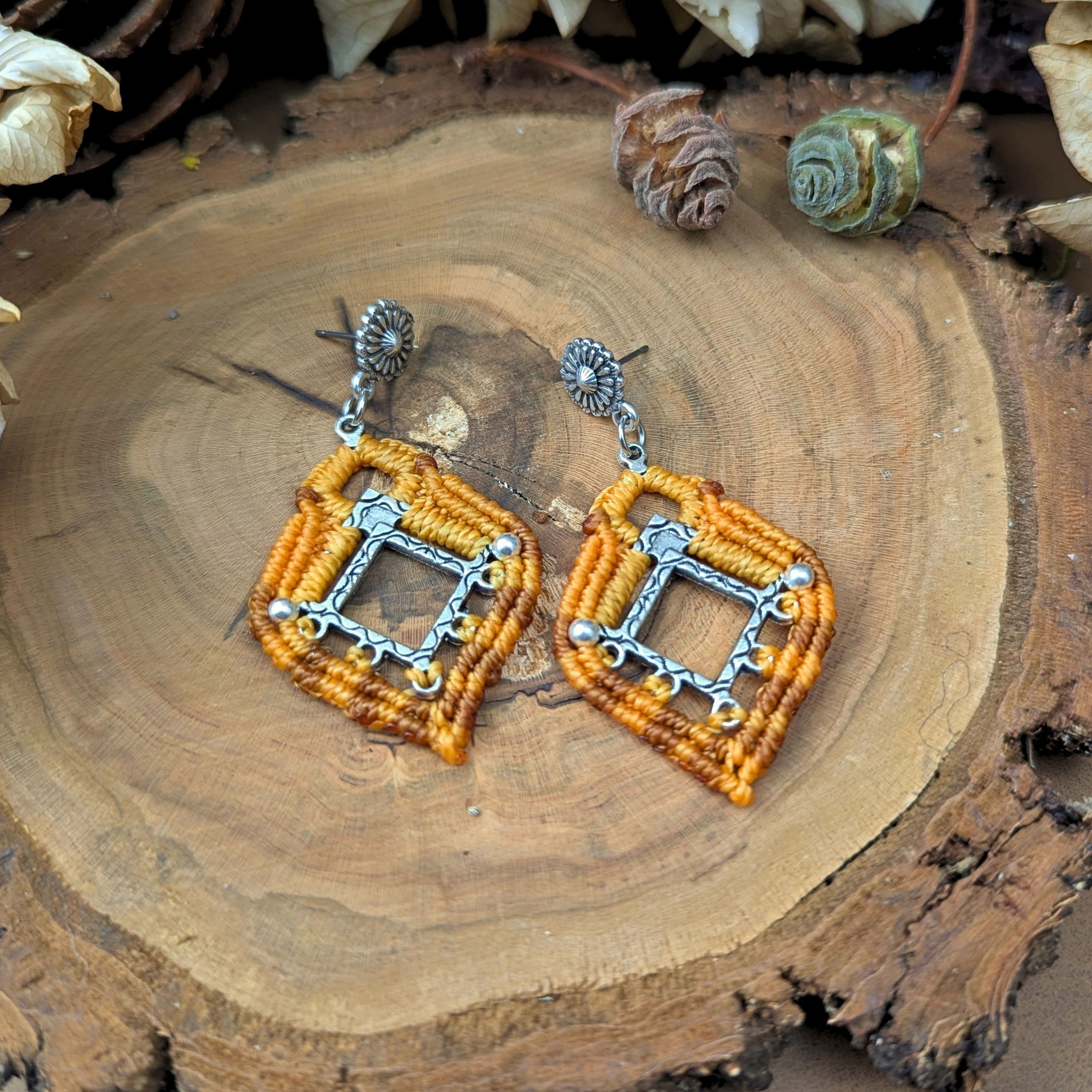 Herbst Makramee Ohrringe „Lina“ – Boho Unikat in Orange