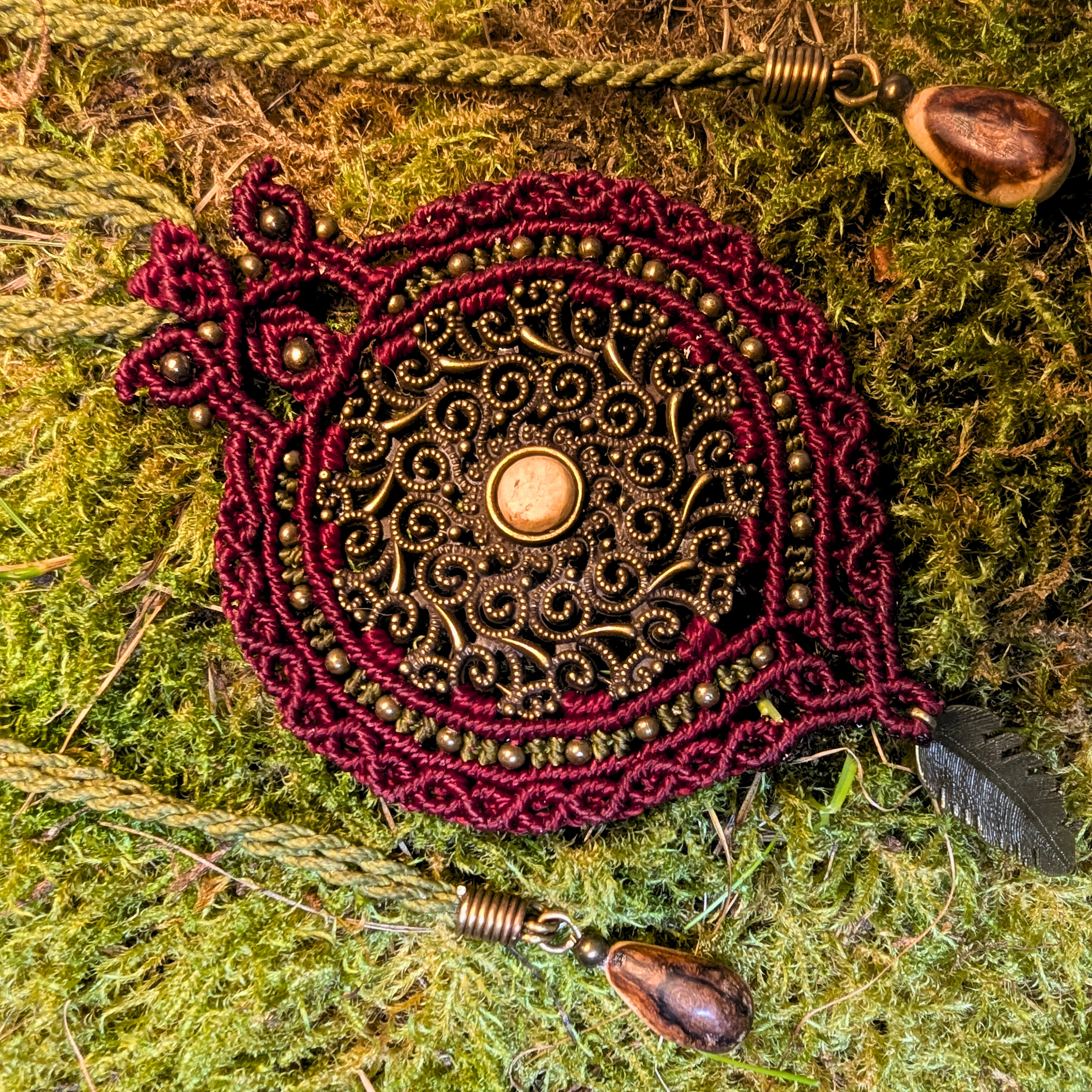 Baumperlen - Makramee Halskette "Beth" Bordeaux und Olivgrün