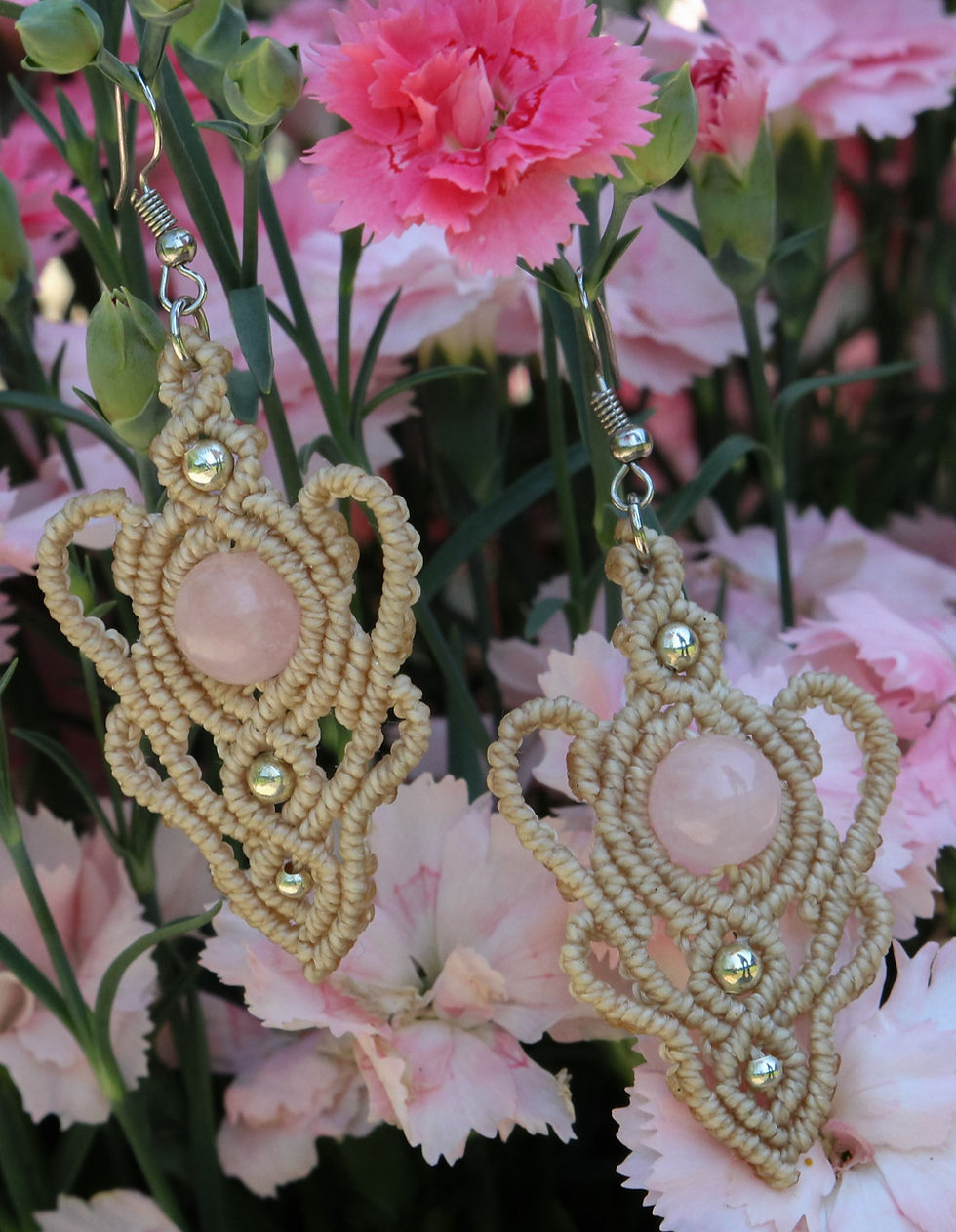 Makramee Ohrringe Natur mit Rosenquarzperlen