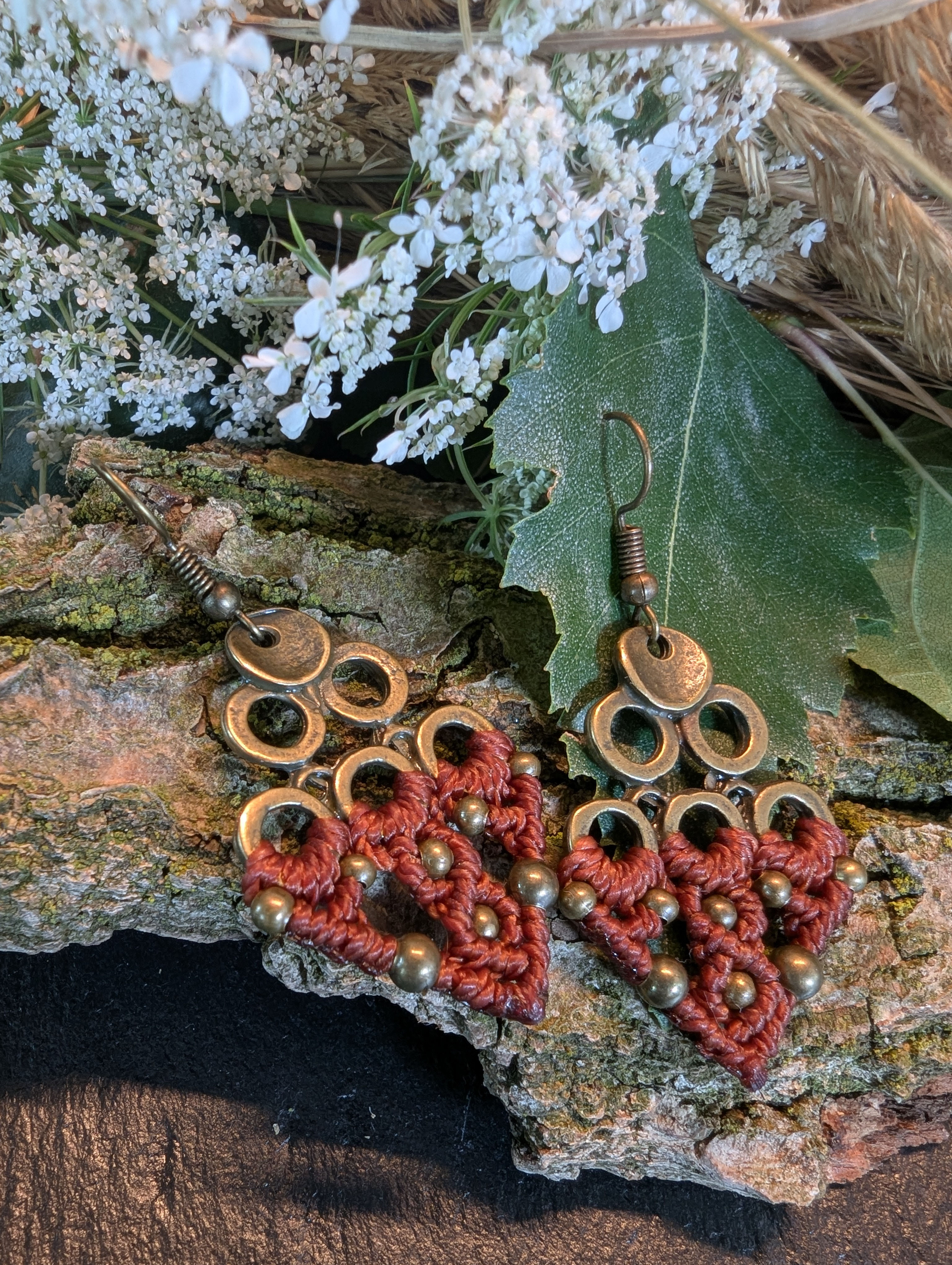 ELARA Ohrringe: Deine Naturverbundenheit in Makramee