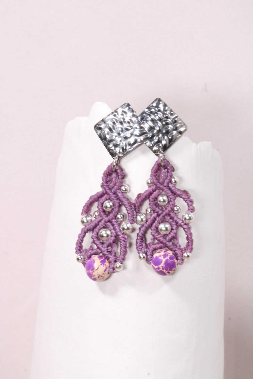 Makramee Ohrringe Farbe lavendel