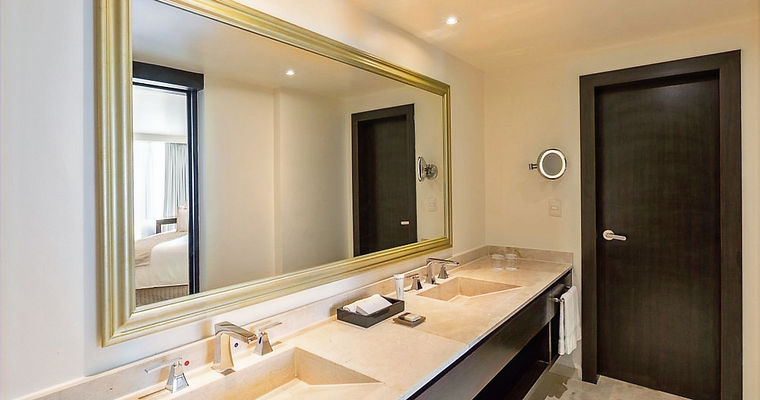 caption (2)_edited.jpg