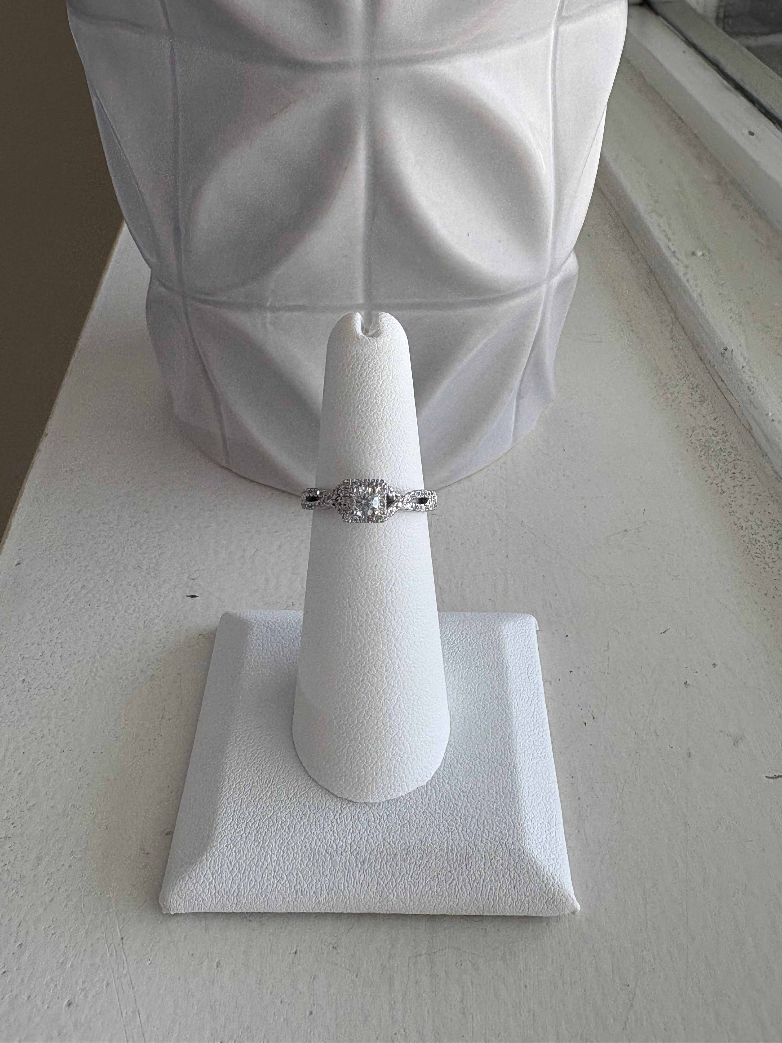 14K .45CTW ROUND CENTER SQUARE HALO ENGANGEMENT RING