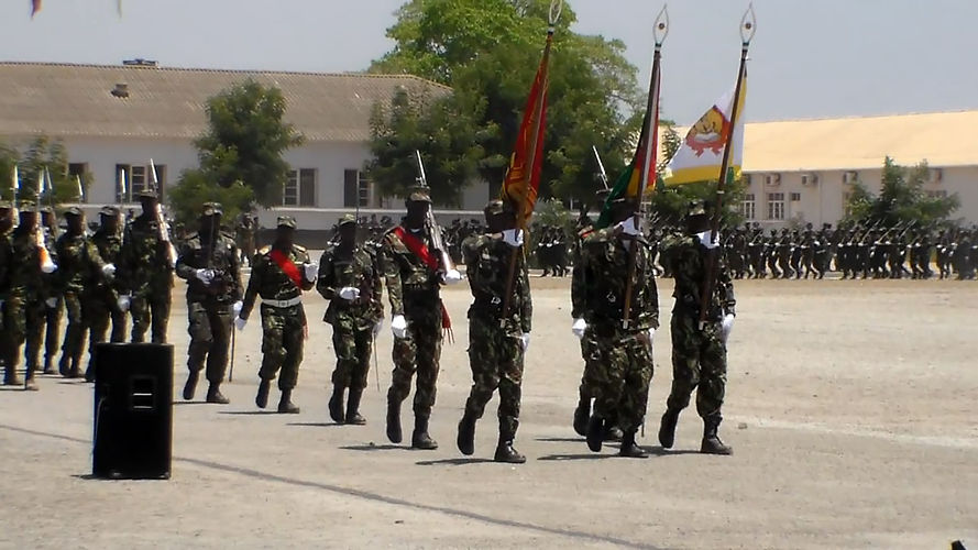 TROPA1.jpg