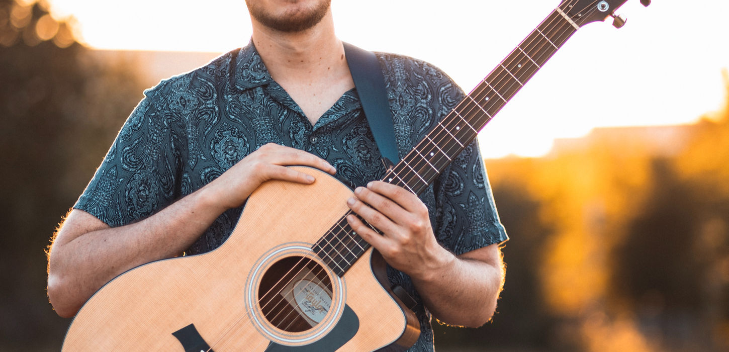 Tom Farley is a family-friendly acoustic musician available in the Bay Area for private parties, birthdays, weddings, funerals, farmer's markets, holiday parties, community events, school functions, and corporate events.