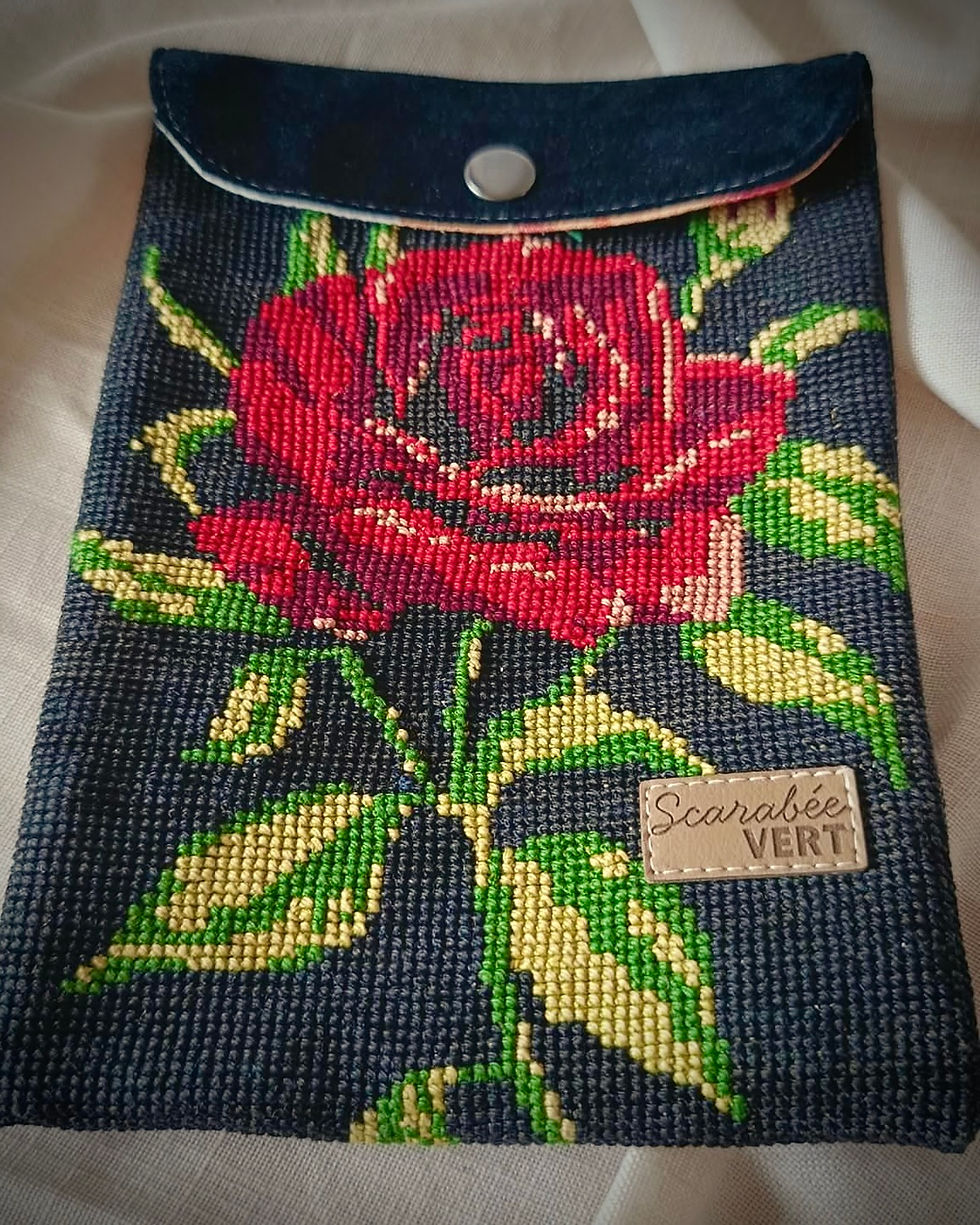 Pochette a livre - Rose 3.jpeg