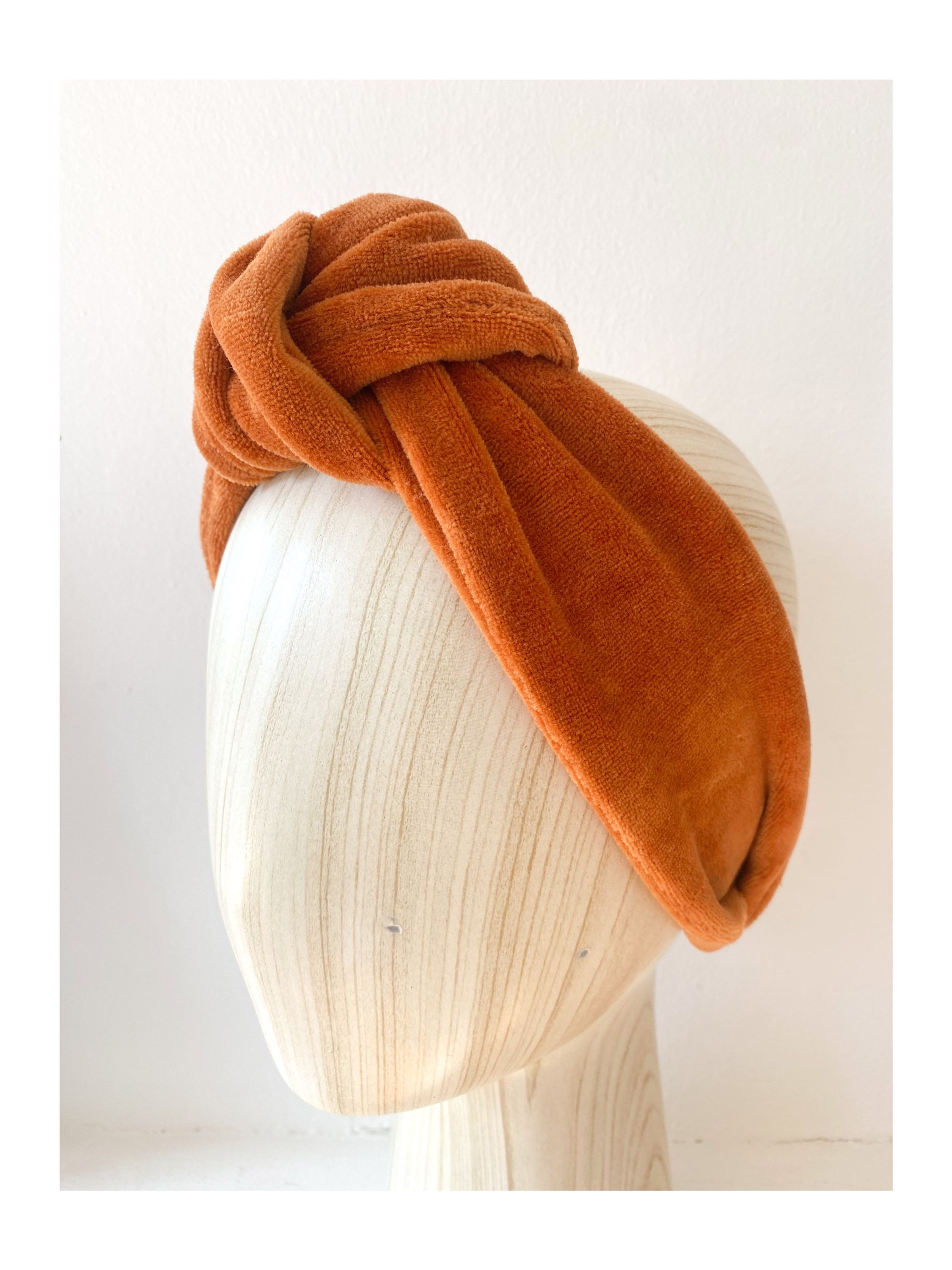 Bandeaux cache oreilles en velours tout doux tout chauds. 