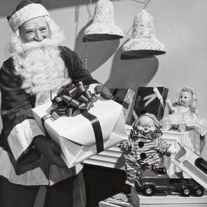 One Of A Kind Retro Christmas Gifts That Will Leave Them Smiling