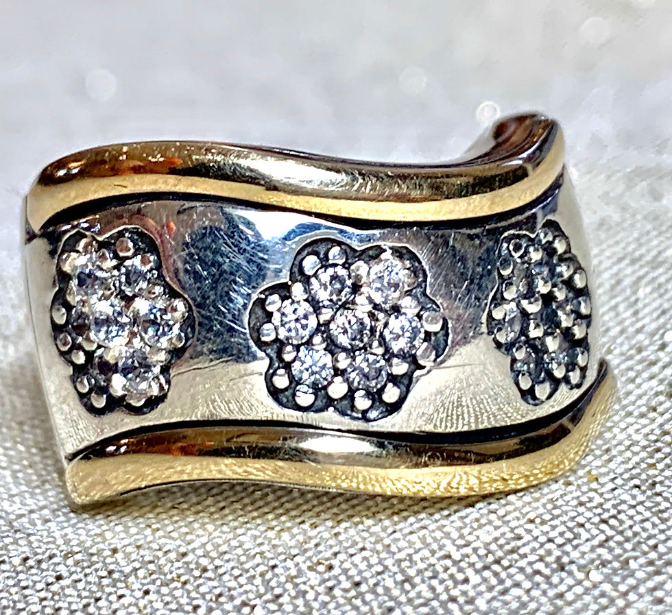 Hermoso anillo