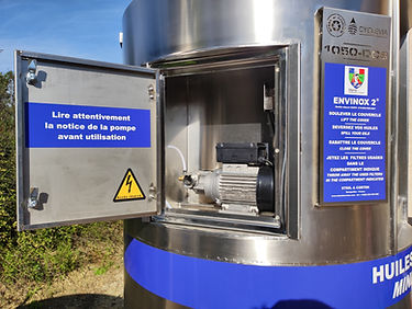 Colonne en métal pour huiles usagées