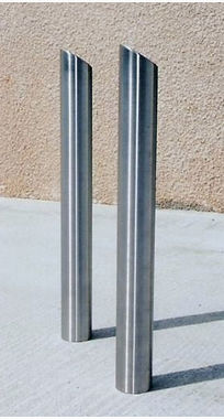 Manufacturer of stainless steel bollards in Hérault