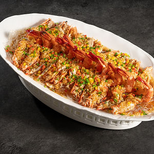 Steamed Tiger Prawns with Garlic Sauce