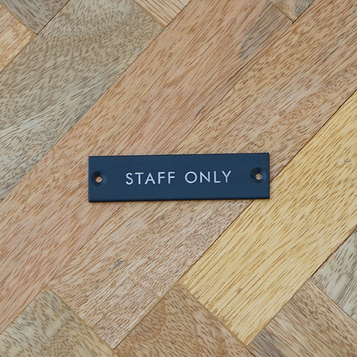 63957 サインプレート STAFF ONLY ブラック | POSH LIVING CO.,LTD.