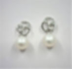 Thumbnail: EP1 - 18ct Flower 18 carat white Gold, w/ 8mm Akoya white pearl