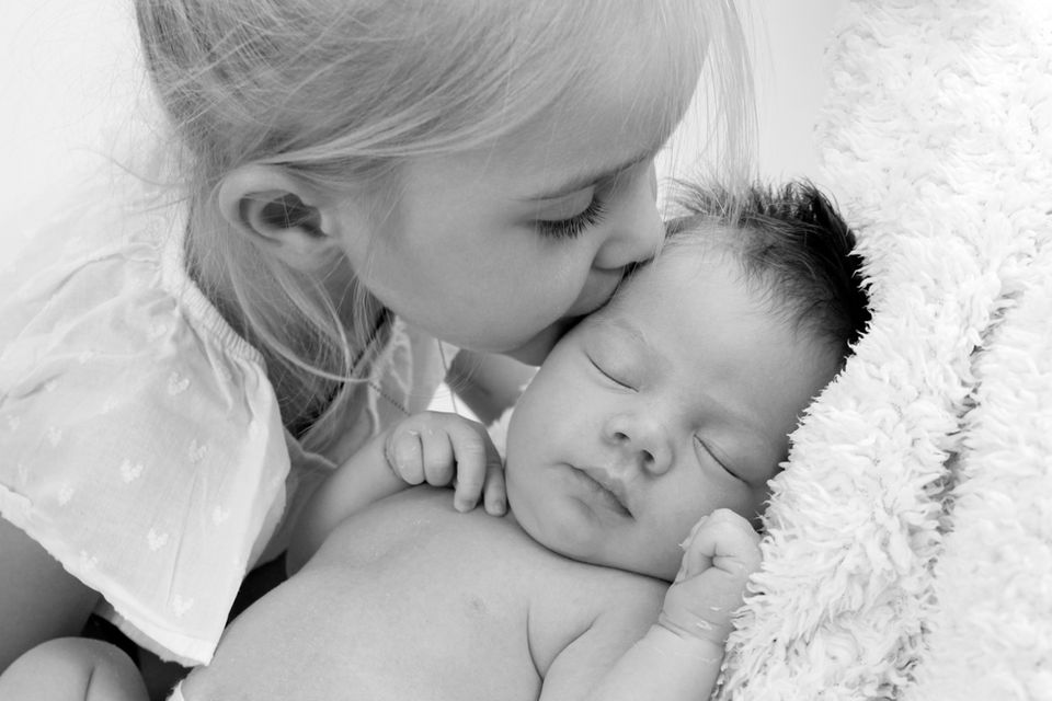 Fotografie Neugeborene Baby Kinder Familie Foto Babyfotografie Fotograf Babyfoto Familienfoto Babybauchfoto Fotoshooting Fotostudio Ottobrunn Neubiberg Putzbrunn Hohenbrunn Unterhaching Taufkirchen Vaterstetten Haar Neuperlach Fotostudio Babybauch Newborn