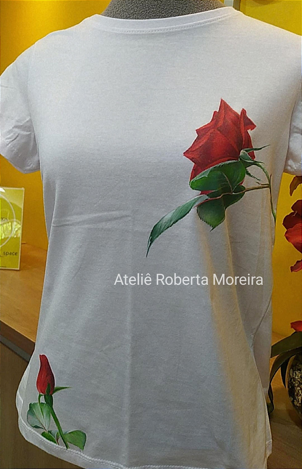 Miniatura: Curso Online | Pintando ﻿﻿﻿﻿﻿﻿﻿﻿Camisetas | Roberta Moreira (12X R$ 9,99)